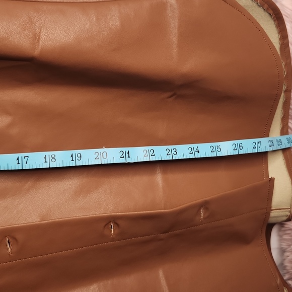 VEVERET Vegan Leather Shacket - Picture 9 of 14